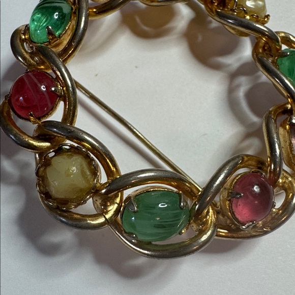 Vintage 1950s multi-gemstone gold tone wreath brooch - Picture 4 of 6